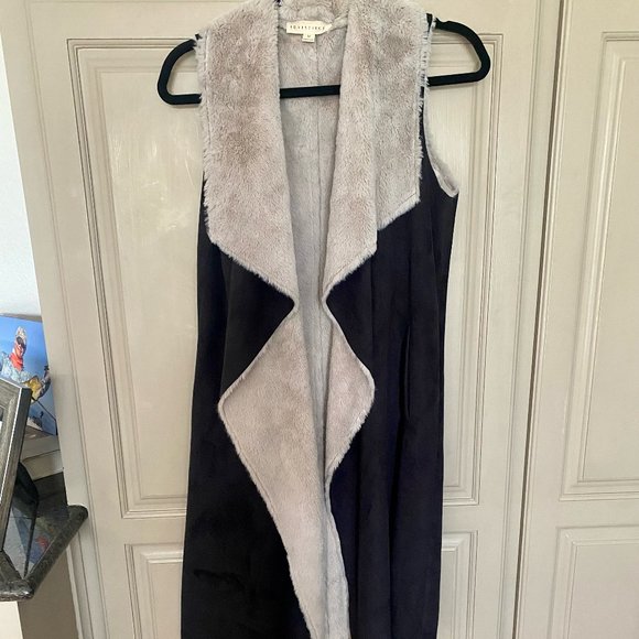 Lovestitch Long Vest - Picture 1 of 7